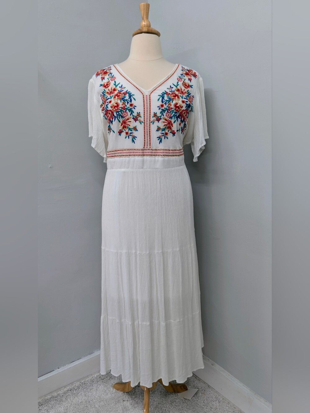 Andree by Unit White Rayon Maxi Dress 3X Floral Embroidered Bohemian